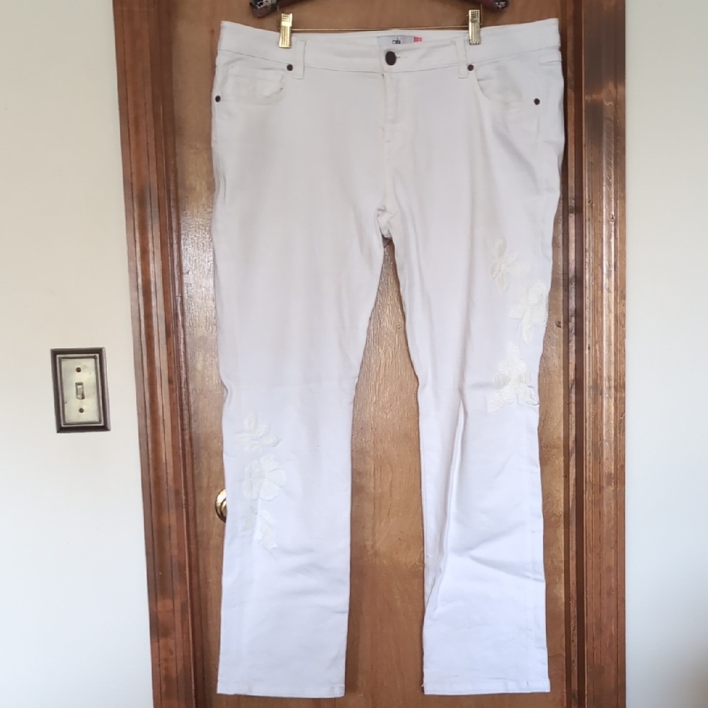 CAbi White Embroidered Straight Leg Jeans